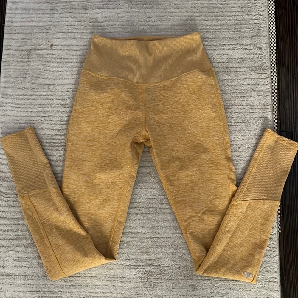 Alo yoga alosoft lounge leggings in small, yellow. Like new